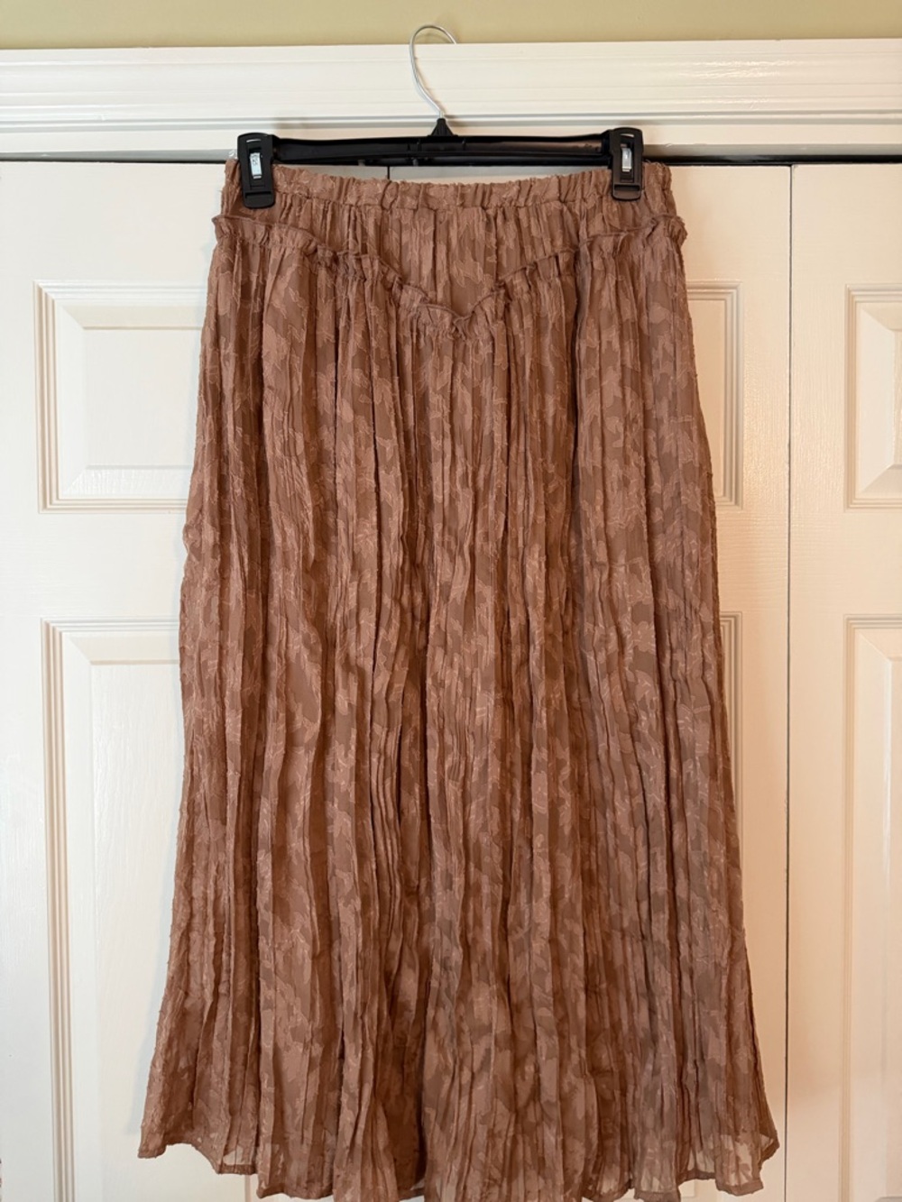 Listicle Tiered Maxi Skirt in Brown - Picture 4 of 6